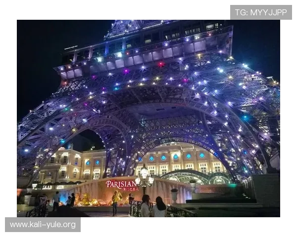 澳门巴黎人购物中心夜间营业时间，夜晚购物体验更加精彩纷呈